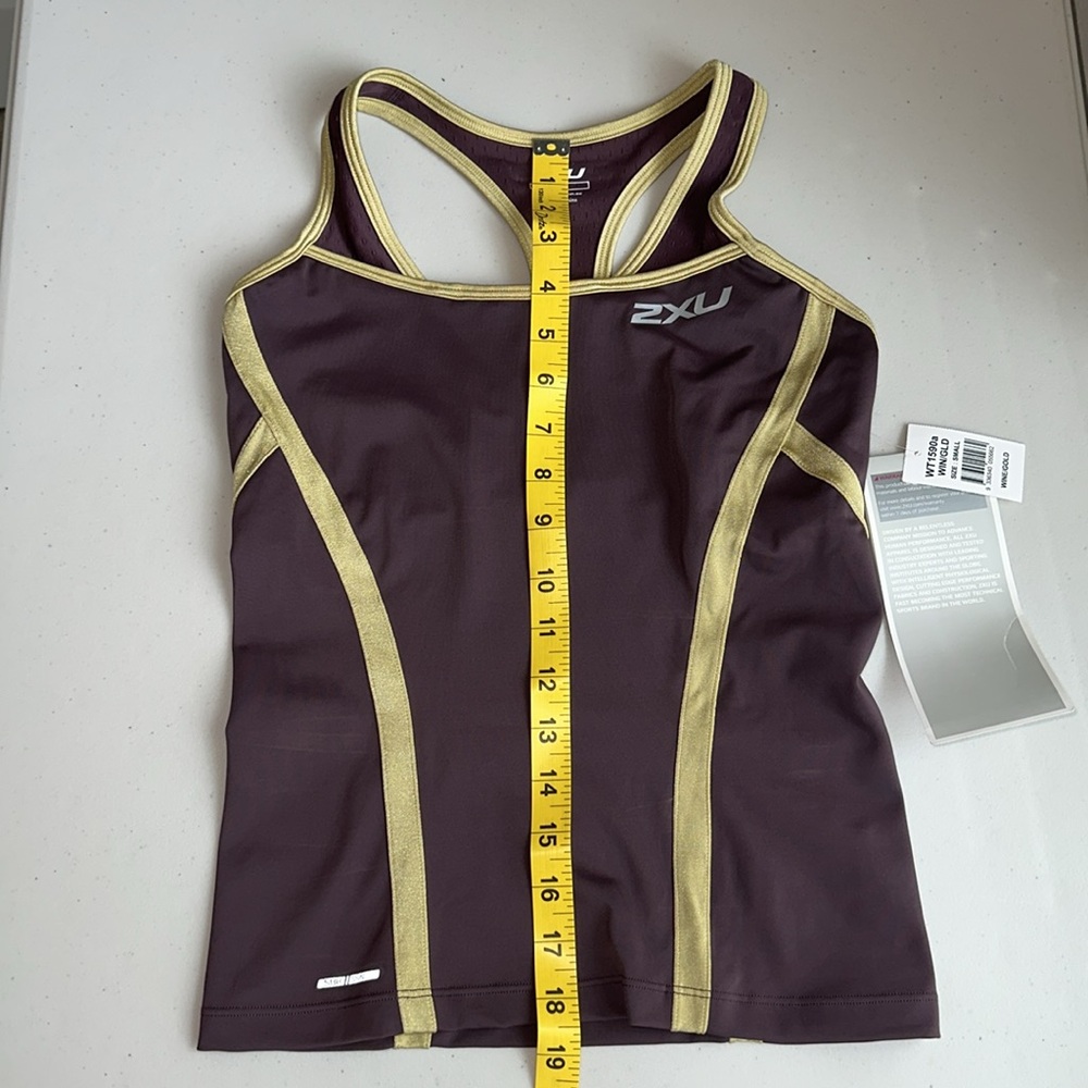 NWT 2XU wine and gold Performance Tank Size Small. - Picture 5 of 14